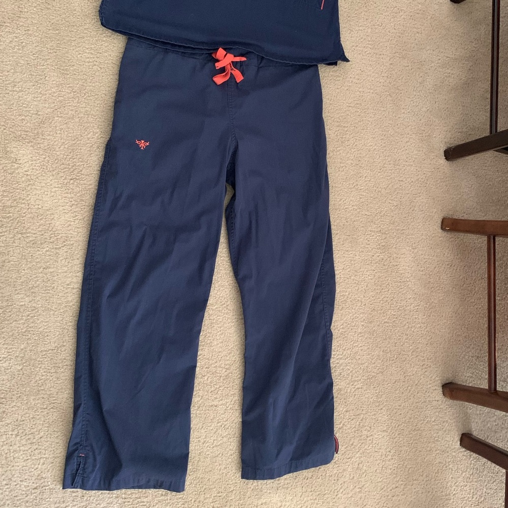Scrub set - Picture 3 of 5